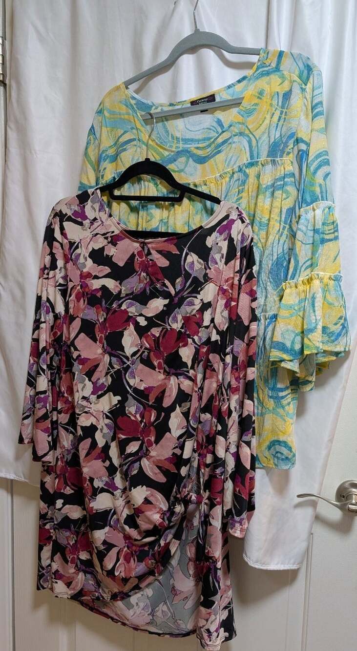 Cocomo 3X Plus Size Top Lot: Floral Knot Front & Tiered Bell Sleeve Blouse